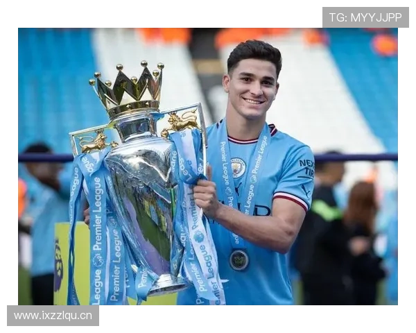 阿尔瓦雷斯：从南美最佳到欧冠冠军的荣誉跃迁